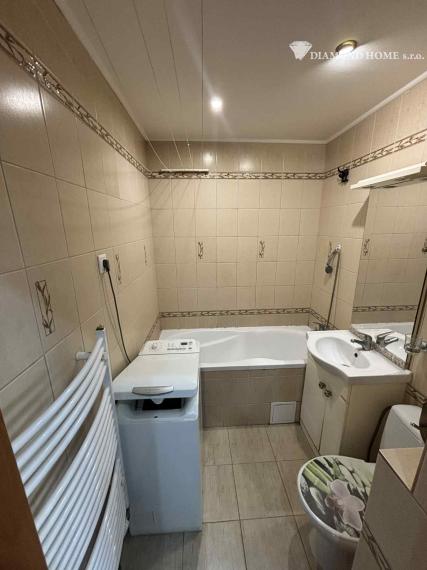 DIAMOND HOME s.r.o , ponúka Vám na predaj 1 izbový byt v meste Dunajskej Stredy, ulica Jilemnického.