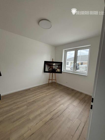 Rezervovaný/DIAMOND HOME s.r.o. ponúka Vám na predaj 4 izbovú novostavbu za bezkonkurenčnú cenu v Dolnom Štáli