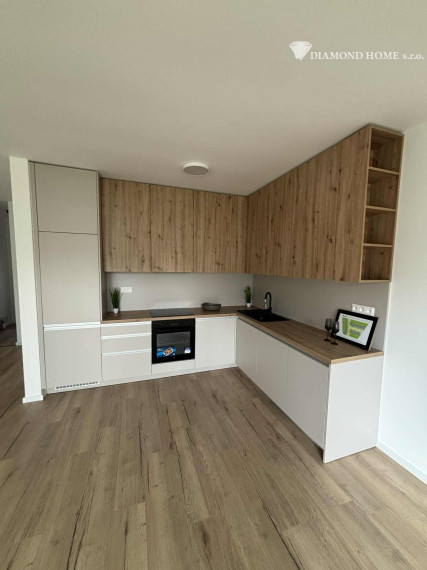 DIAMOND HOME s.r.o. ponúka Vám na predaj 4 izbovú novostavbu za bezkonkurenčnú cenu v Dolnom Štáli