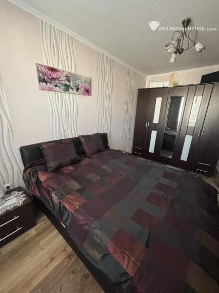 DIAMOND HOME s.r.o , ponúka Vám na predaj kompletne rekonštruovaný 3 izbový byt v meste Dunajskej Stredy, ulica Nám.Priateľstva