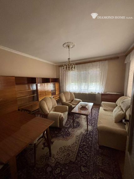 DIAMOND HOME s.r.o. ponúka Vám na predaj zachovalý  4 izbový rodinný dom v obci Ňárad