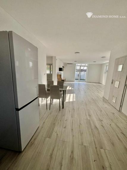 Rezervovaný/DIAMOND HOME s.r.o. ponúka Vám na prenájom 3 izbový rodinný dom v obci Jahodná  v časti Alba Regia pri Malom Dunaji
