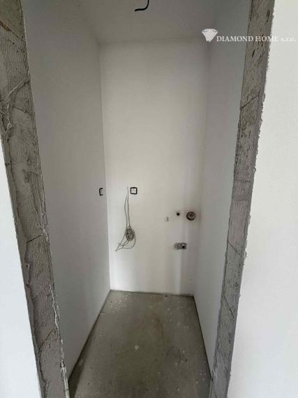 DIAMOND HOME ,s.r.o. Vám ponúka nadštandardný 5 izbový rekreačný dom pri Dunaji v Gabčíkove