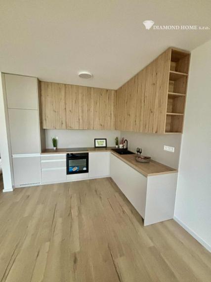 DIAMOND HOME s.r.o. ponúka Vám na predaj novostavbu A2/ 4 izbového rodinného domu(súčasť dvojdomu) s tepelným čerpadlom