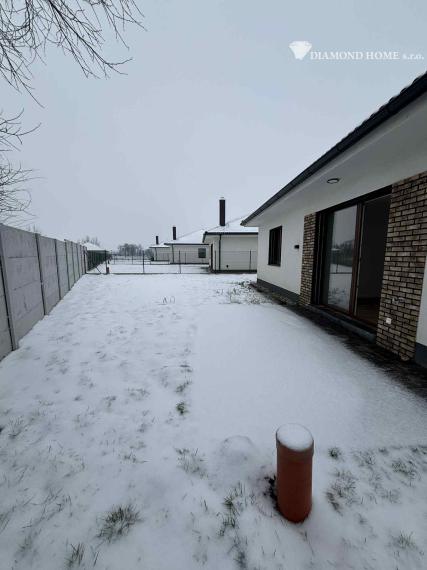 DIAMOND HOME s.r.o. ponúka Vám na predaj samostatnú novostavbu B1/ 4 izbového rodinného domu s tepelným čerpadlom