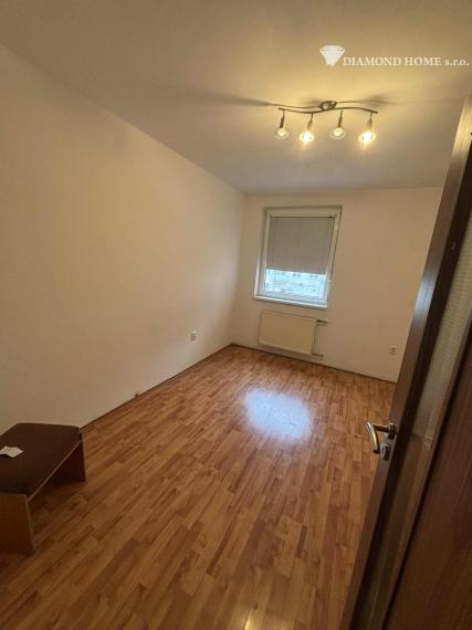 DIAMOND HOME s.r.o , ponúka Vám na predaj veľkometrážny 3 izbový byt Dunajská Streda, Nová Ves