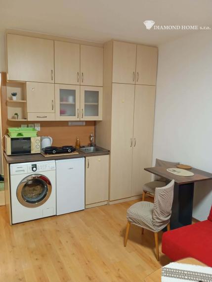DIAMOND HOME s.r.o , ponúka Vám na prenájom garsónku v centre mesta Dunajská Streda