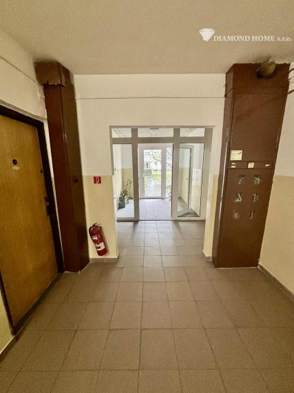 DIAMOND HOME s.r.o , ponúka Vám na predaj 2 izbový byt v meste Veľký Meďer