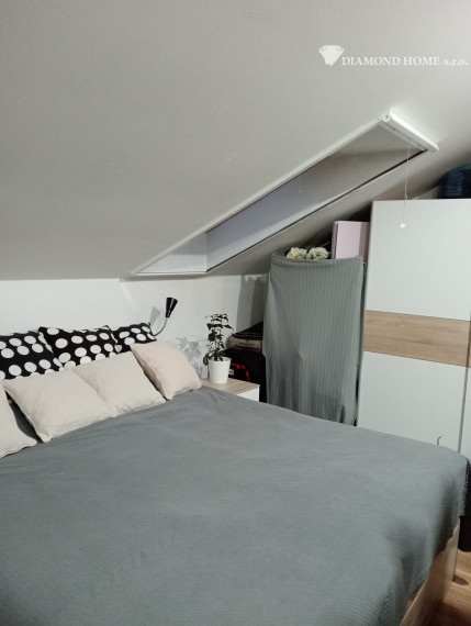 DIAMOND HOME s.r.o , ponúka Vám na predaj 2 izbový byt v obci Ohrady 5 km od Dunajskej Stredy