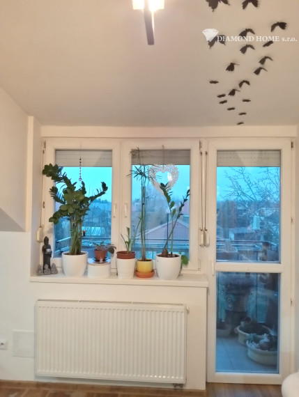 DIAMOND HOME s.r.o , ponúka Vám na predaj 2 izbový byt v obci Ohrady 5 km od Dunajskej Stredy