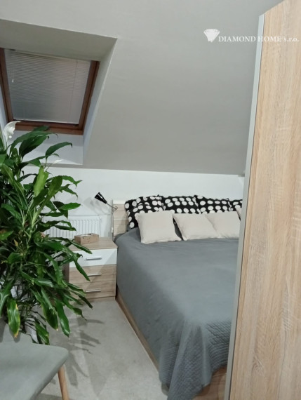 DIAMOND HOME s.r.o , ponúka Vám na predaj 2 izbový byt v obci Ohrady 5 km od Dunajskej Stredy