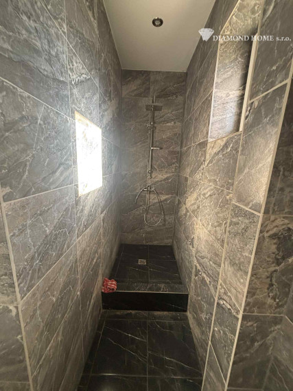 DIAMOND HOME s.r.o. ponúka Vám na predaj krásnu novostavbu 3 izbového rodinného domu v obci Ohrady