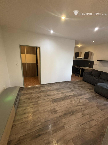 LEN U NÁS! DIAMOND HOME s.r.o , ponúka Vám na predaj 2 izbový byt Dunajská Streda, Nová Ves