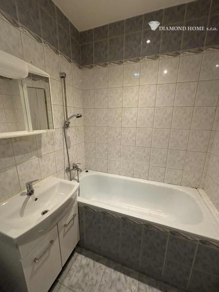 LEN U NÁS! DIAMOND HOME s.r.o , ponúka Vám na predaj 2 izbový byt Dunajská Streda, Nová Ves