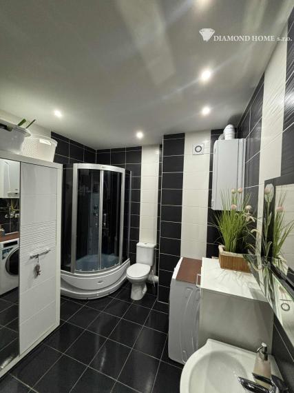 DIAMOND HOME s.r.o , ponúka Vám na predaj 2 izbový byt v obci Ohrady 5 km od Dunajskej Stredy