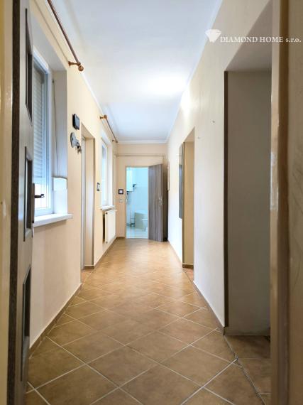 DIAMOND HOME s.r.o. ponúka Vám na predaj 3 izbový rodinný dom v obci Ohrady