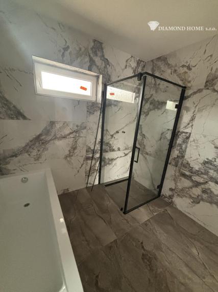 DIAMOND HOME ,s.r.o. Vám ponúka nadštandardný 5 izbový rekreačný dom pri Dunaji v Gabčíkove