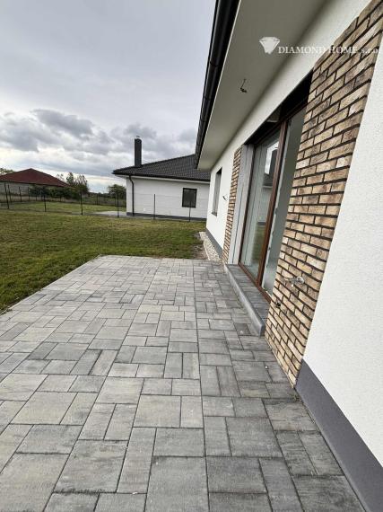 Posledný voľný/DIAMOND HOME s.r.o. ponúka Vám na predaj 4 izbovú novostavbu za bezkonkurenčnú cenu v Dolnom Štáli