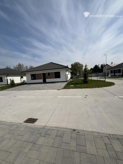 Posledný voľný/DIAMOND HOME s.r.o. ponúka Vám na predaj 4 izbovú novostavbu za bezkonkurenčnú cenu v Dolnom Štáli