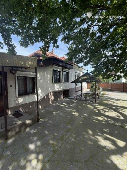 DIAMOND HOME s.r.o. - Marian Petrovič maklér ponúka Vám na predaj 4 izbový rodinný dom vo vyhladávanej a tichej lokalite v obci Povoda časť Lidér Tejed