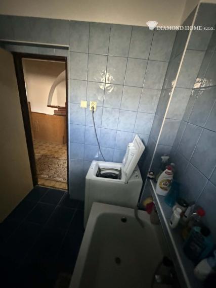 DIAMOND HOME s.r.o. - Marian Petrovič maklér ponúka Vám na predaj 4 izbový rodinný dom vo vyhladávanej a tichej lokalite v obci Povoda časť Lidér Tejed