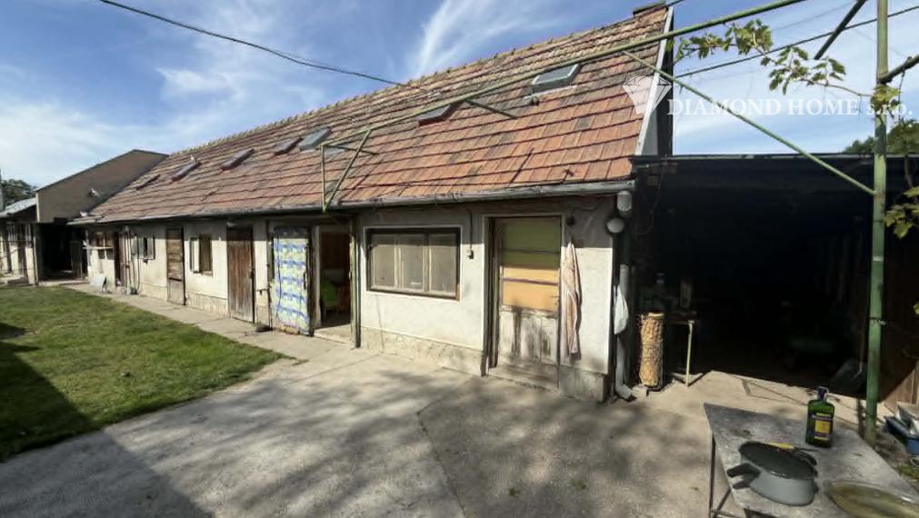 DIAMOND HOME s.r.o. - Marian Petrovič maklér ponúka Vám na predaj 4 izbový rodinný dom vo vyhladávanej a tichej lokalite v obci Povoda časť Lidér Tejed