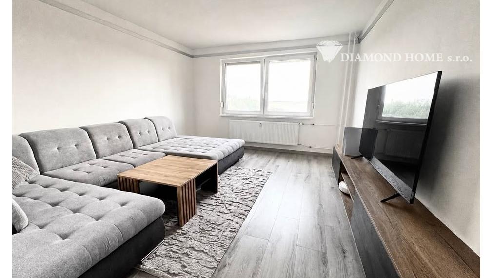 DIAMOND HOME s.r.o. Vám ponúka na predaj krásny rekonštruovaný  3 -izbový byt Veľkom Meďeri v minimalistickom štýle