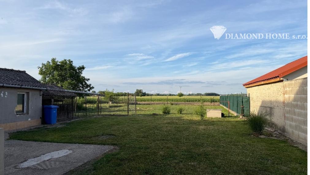 DIAMOND HOME s . r. o. ponúka Vám na predaj rodinný dom  v obci Čalovec