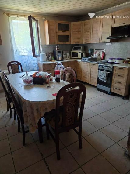 DIAMOND HOME s . r. o. ponúka Vám na predaj rodinný dom  v Kolárove