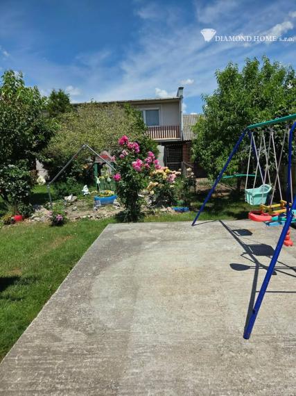 DIAMOND HOME s . r. o. ponúka Vám na predaj rodinný dom  v Kolárove