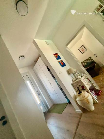 Len u nás! DIAMOND HOME s.r.o. ponúka Vám na predaj novostavbu  4 izbového rodinného domu s bazénom  s tepelným čerpadlom  v prevedení štandard v obci Dolný Štál