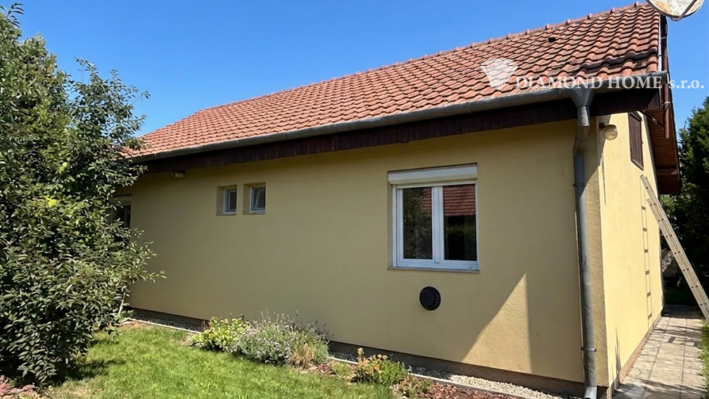 Predaj 3-izbového rodinného domu v obci Okoč – 88500 €