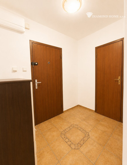 Na predaj: 3-izbový byt blízko centra, Dunajská Streda , Rybný Trh (70 m² + loggia)