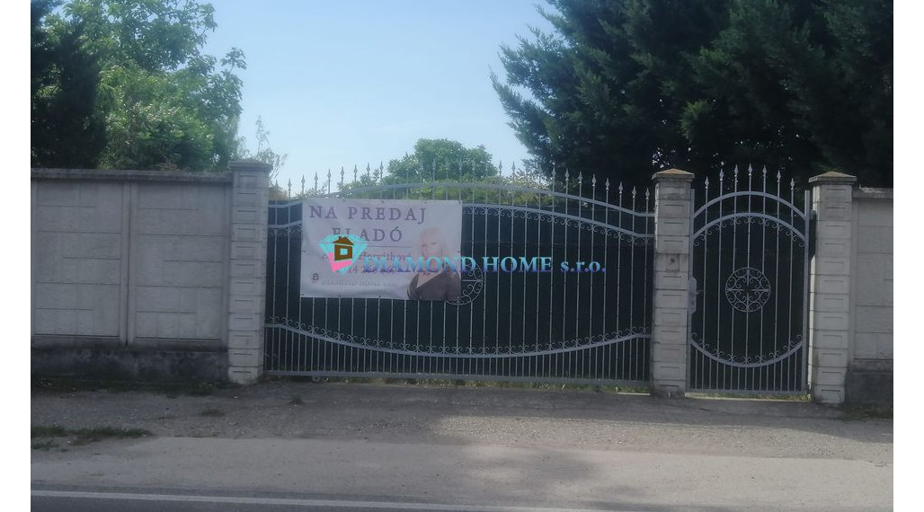 LEN U NÁS! Predáme lukratívny stavebný pozemok 1 km od Dunajskej Stredy v Mliečanoch