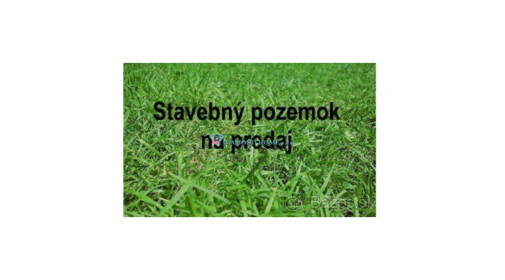 Len u Nás!Ponúkame Vám na predaj lukratívny stavebný pozemok v obci Kráľovičové Kračany 7 km na diaľnicu R7
