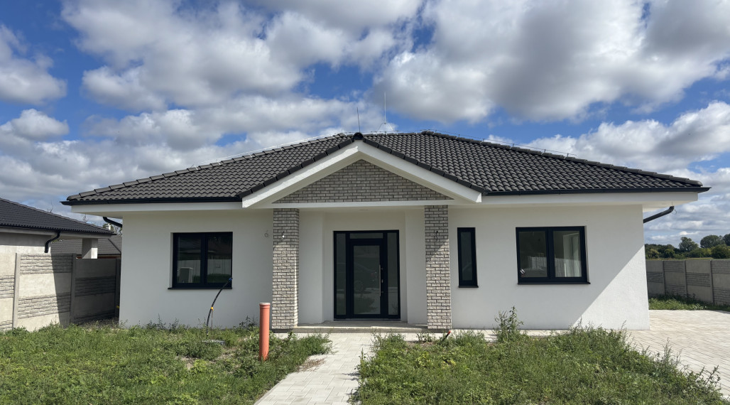 DIAMOND HOME s.r.o. ponúka Vám na predaj 4izbovú novostavbu rodinného domu veľkým pozemkom obci Povoda časť Lidér Tejed.