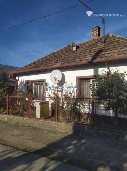 LEN U NÁS!!! 3 minuty od R7 Na predaj 4 izbový rodinný dom v obci Jastrabie Kračany