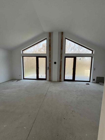 DIAMOND HOME ,s.r.o. Vám ponúka nadštandardný 5 izbový rekreačný dom pri Dunaji v Gabčíkove