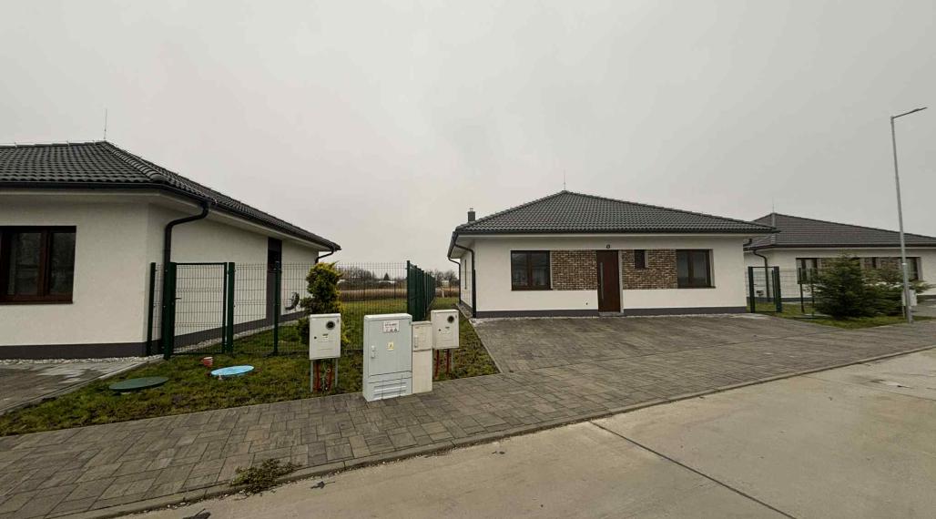 DIAMOND HOME s.r.o. ponúka Vám na predaj samostatnú novostavbu B1/ 4 izbového rodinného domu s tepelným čerpadlom