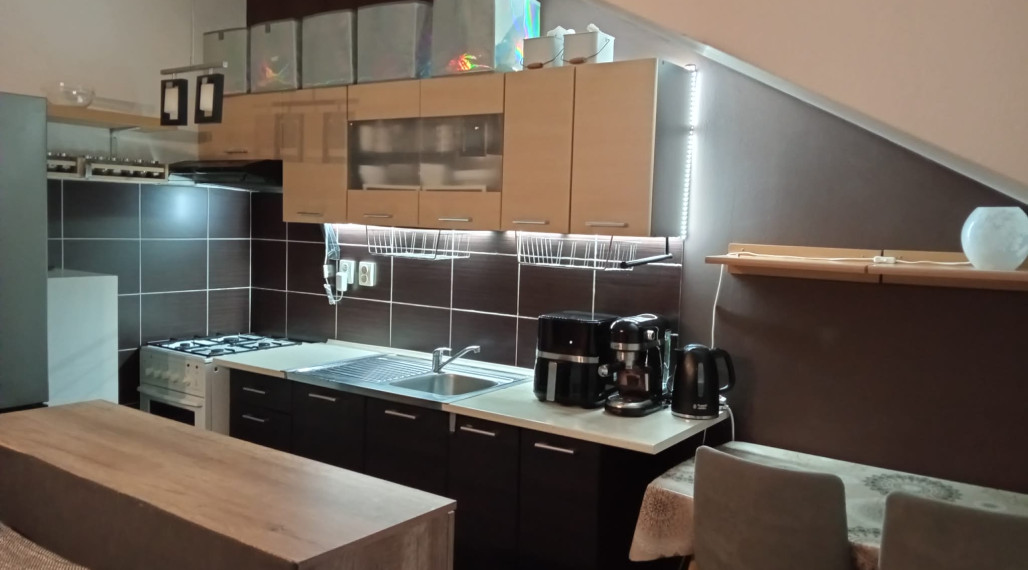 DIAMOND HOME s.r.o , ponúka Vám na predaj 2 izbový byt v obci Ohrady 5 km od Dunajskej Stredy