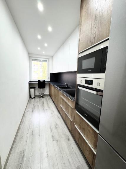 DIAMOND HOME s.r.o. Vám ponúka na predaj krásny rekonštruovaný  3 -izbový byt Veľkom Meďeri v minimalistickom štýle