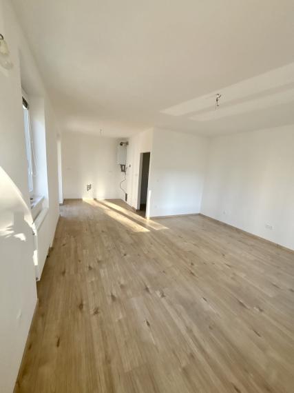 Na predaj: Kompletne zrekonštruovaný 3-izbový byt v Dunajskej Strede, Nová Ves