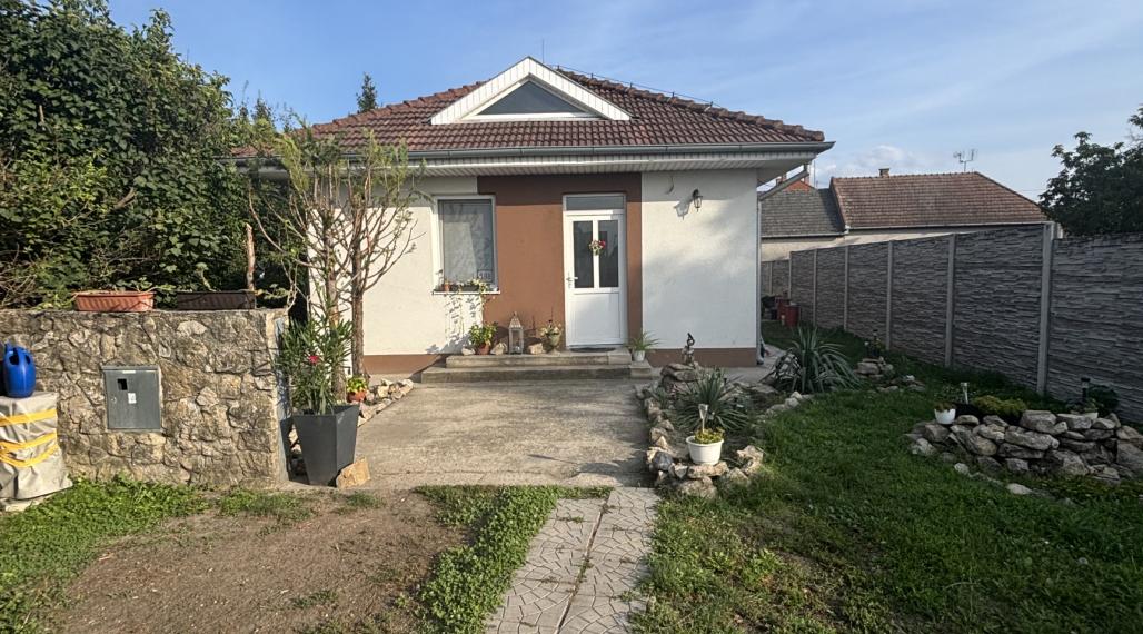 DIAMOND HOME s.r.o. ponúka Vám na predaj krásnu novostavbu 3 izbového rodinného domu v obci Ohrady