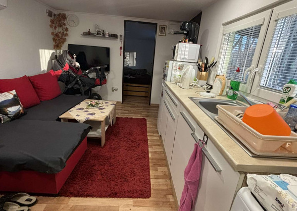 Len u nás!Chata na predaj priamo pri brehu ideálne pre rybárov ako aj na oddych v Gabčíkovo,Prístav