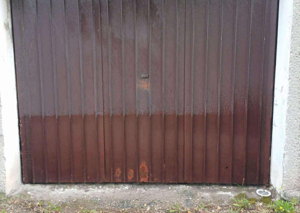 DIAMOND HOME s.r.o. ponúka Vám na predaj, kompletne podpivničený garáž v radovej zástavbe pár krokov od centre mesta v Dunajskej Strede ulica Jilemnického