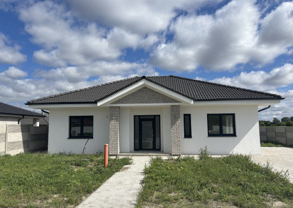 DIAMOND HOME s.r.o. ponúka Vám na predaj 4izbovú novostavbu rodinného domu veľkým pozemkom obci Povoda časť Lidér Tejed.