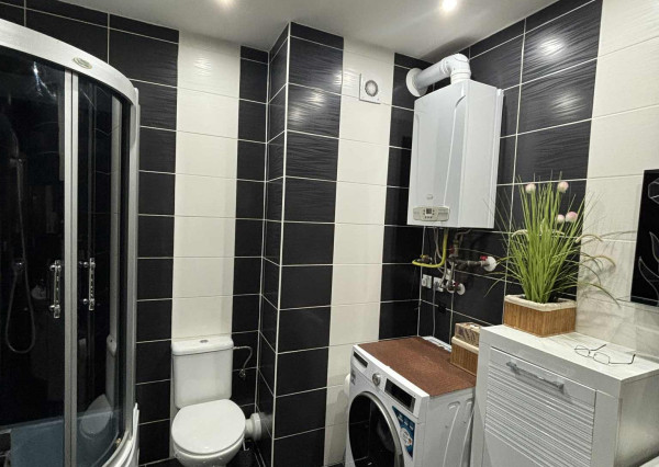 DIAMOND HOME s.r.o , ponúka Vám na predaj 2 izbový byt v obci Ohrady 5 km od Dunajskej Stredy