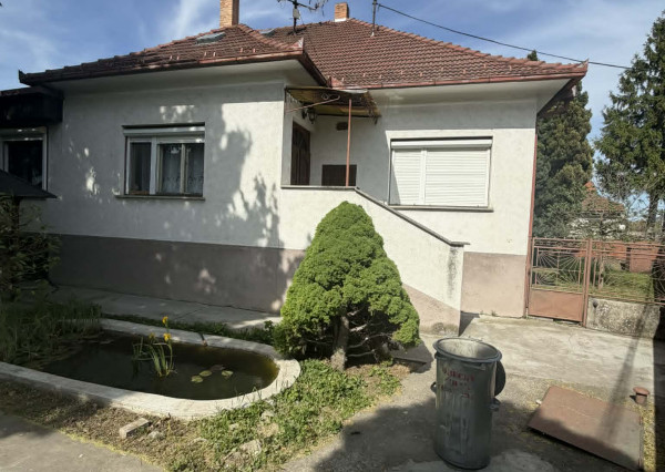 DIAMOND HOME s.r.o. - Marian Petrovič maklér ponúka Vám na predaj 4 izbový rodinný dom vo vyhladávanej a tichej lokalite v obci Povoda časť Lidér Tejed