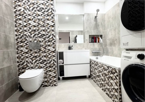 LEN u  nás!/DIAMOND HOME s.r.o. Vám ponúka na predaj krásny rekonštruovaný  3 -izbový byt Veľkom Meďeri v minimalistickom štýle
