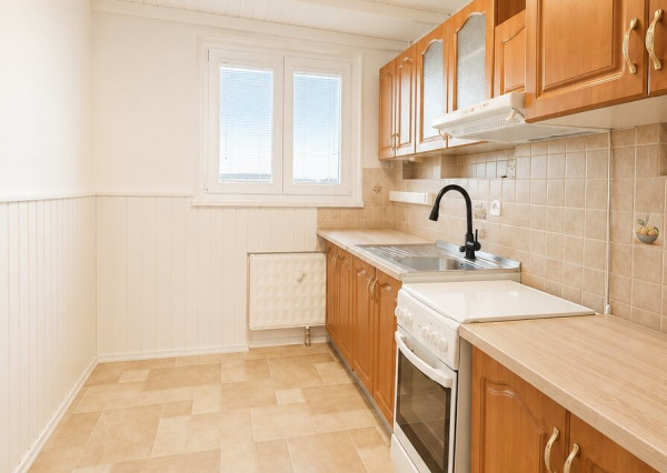 Na predaj: 3-izbový byt blízko centra, Dunajská Streda , Rybný Trh (70 m² + loggia)